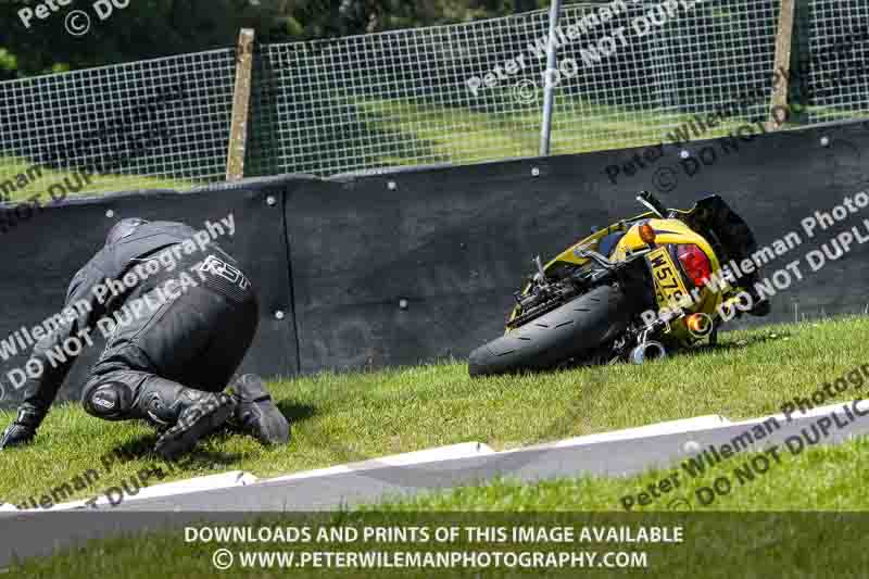 cadwell no limits trackday;cadwell park;cadwell park photographs;cadwell trackday photographs;enduro digital images;event digital images;eventdigitalimages;no limits trackdays;peter wileman photography;racing digital images;trackday digital images;trackday photos